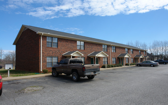 1216 N Main in Fountain Inn, SC - Building Photo - Building Photo