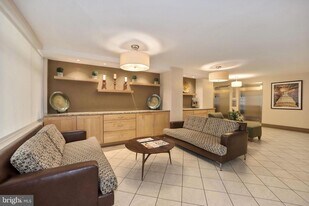 2401 H St NW in Washington, DC - Building Photo