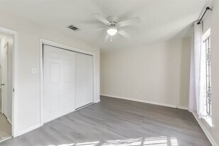 722 Stonyridge St in Channelview, TX - Building Photo