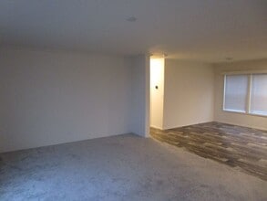 6241 N W Foster St in Prineville, OR - Building Photo - Building Photo