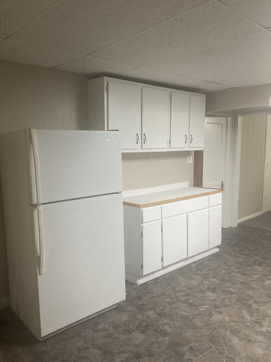 9050 S 5th Ave, Unit #4 in Oak Creek, WI - Building Photo