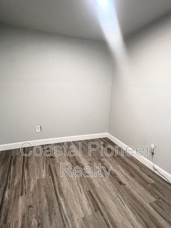 7020 Washington St in New Port Richey, FL - Building Photo - Building Photo