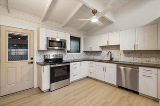 3567 Baldwin Ave in Makawao, HI - Building Photo - Building Photo