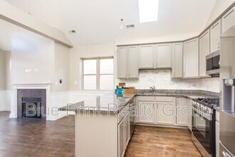 7254 S Bennett Ave in Chicago, IL - Building Photo - Building Photo