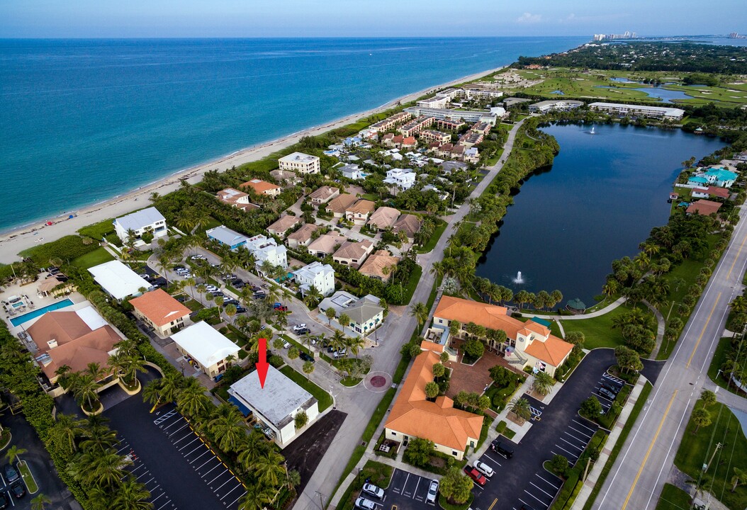 380 Celestial Way in Juno Beach, FL - Building Photo