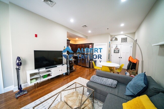 491 Commonwealth Ave, Unit 1