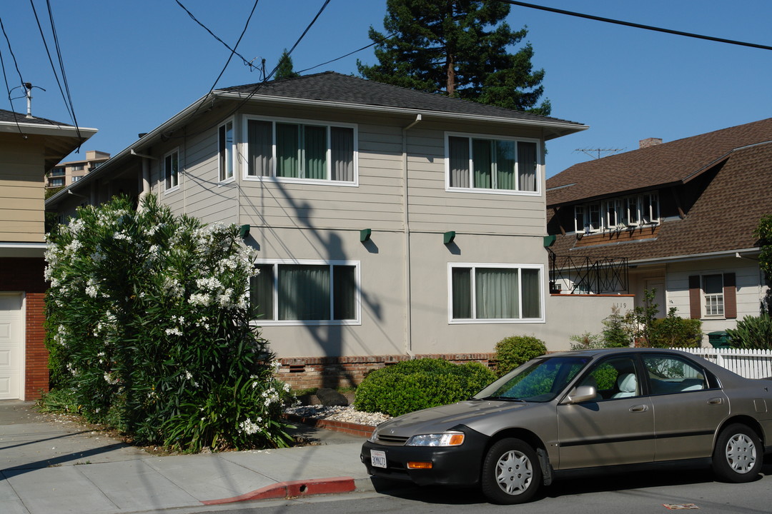 119 Elm St in San Mateo, CA - Foto de edificio