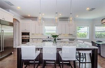 3107 W Lawn Ave in Tampa, FL - Building Photo - Building Photo
