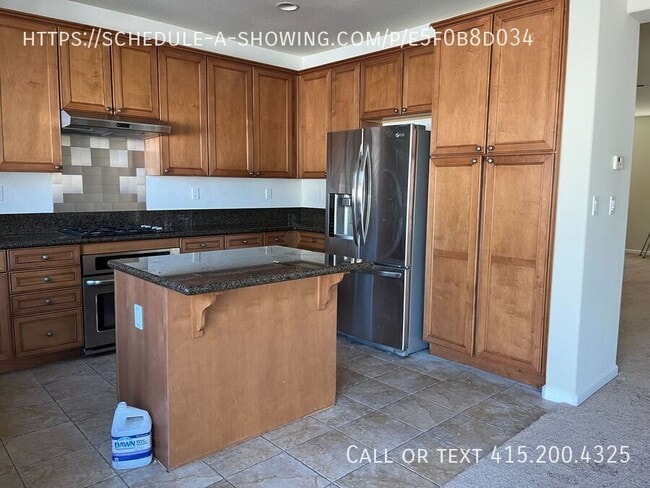 1005 Ashbridge Bay Dr in Pittsburg, CA - Building Photo - Building Photo