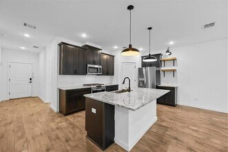 1428 Victoria St in Mesquite, TX - Building Photo - Building Photo