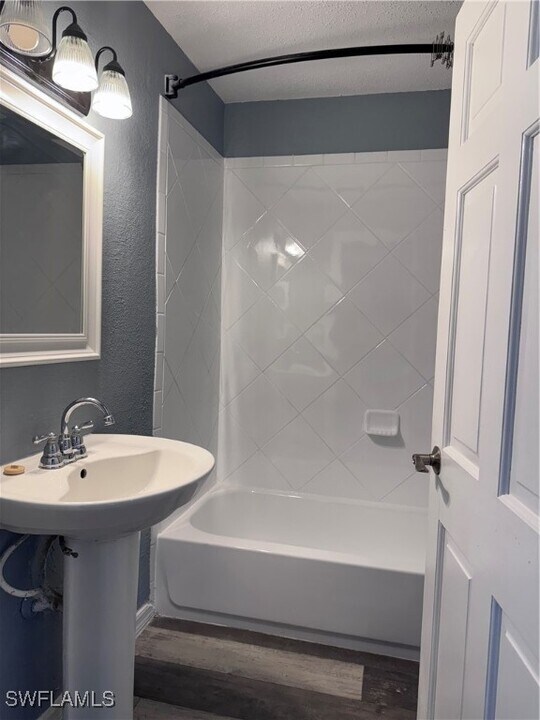 2739 Michigan Ave in Ft. Myers, FL - Building Photo