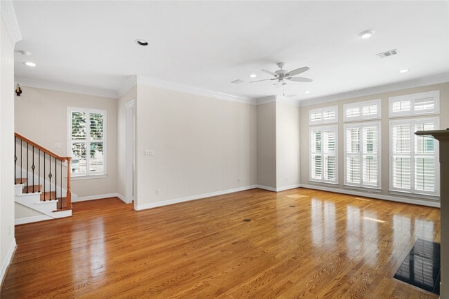 property at 2150 Bancroft Ln