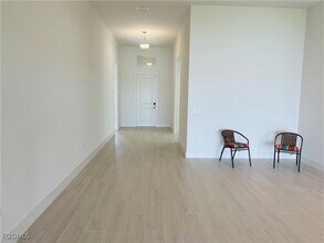 9080 Wisteria Wy in Naples, FL - Foto de edificio - Building Photo