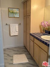 1351 N Crescent Heights Blvd in West Hollywood, CA - Building Photo - Building Photo