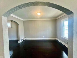 13 E Glenwood Ave in Ecorse, MI - Foto de edificio - Building Photo