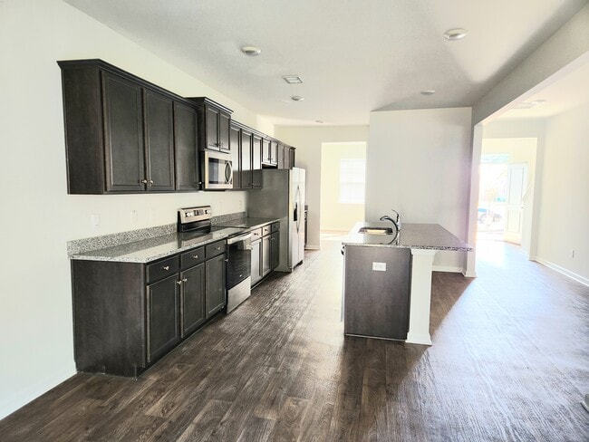 418 Blue Elderberry Run in Moncks Corner, SC - Building Photo - Building Photo