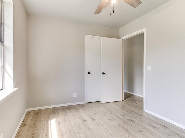 502 N Oak St in Chandler, OK - Building Photo - Building Photo