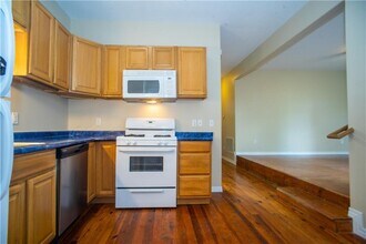 1201 E Huntsville Rd in Fayetteville, AR - Building Photo - Building Photo