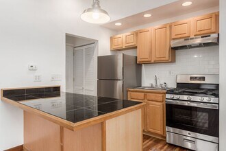 981 Highland St in Columbus, OH - Building Photo - Building Photo
