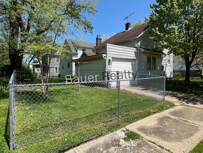 424 Sharp St in Ashland, OH - Building Photo - Building Photo