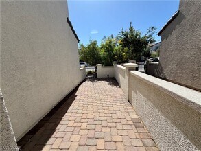 351 Andy Wheeler Dr in Henderson, NV - Building Photo - Building Photo