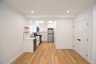 5230 Kester Ave in Los Angeles, CA - Building Photo - Building Photo