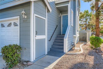 3217 Symphony Dr in Las Vegas, NV - Building Photo - Building Photo