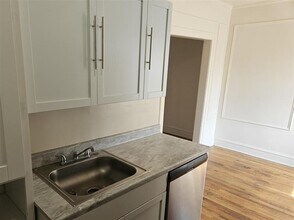 3806 W Irving Park Rd in Chicago, IL - Building Photo - Building Photo