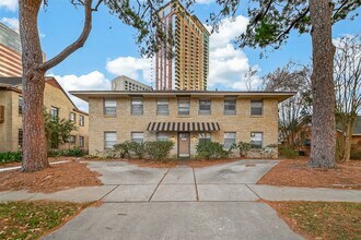 2021 Southgate Blvd in Houston, TX - Foto de edificio - Building Photo