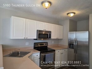 5980 Thunder Gulch Dr in New Albany, OH - Building Photo - Building Photo