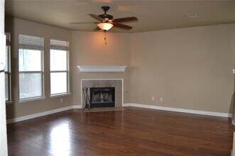 6005 Hidden Pine Ln in McKinney, TX - Building Photo - Building Photo
