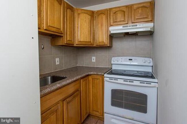 1906 N Darien St in Philadelphia, PA - Building Photo - Building Photo