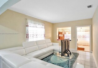 1868 NW 64th St in Miami, FL - Building Photo - Building Photo