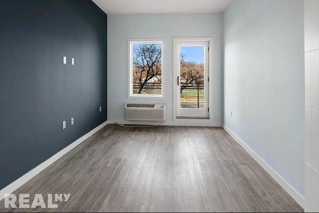 2733 E 12th St in Brooklyn, NY - Building Photo - Building Photo