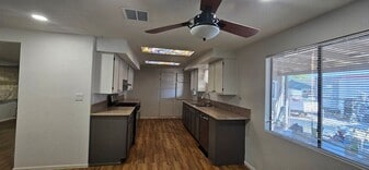 1232 Riverview Ln in Needles, CA - Building Photo