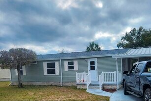 10322 Andre Blvd in Hudson, FL - Building Photo
