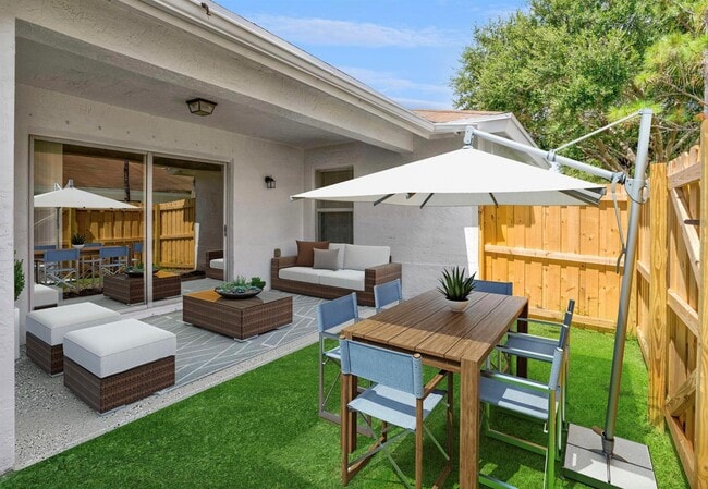 property at 9242 Roan Ln