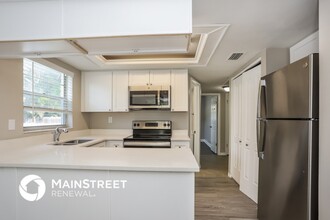 1827 Massachusetts Ave NE in St. Petersburg, FL - Building Photo - Building Photo