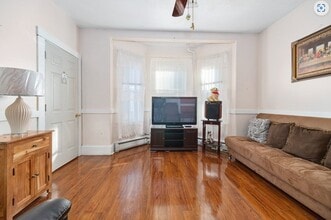 17 Wyman St, Unit 1 in Boston, MA - Building Photo - Building Photo