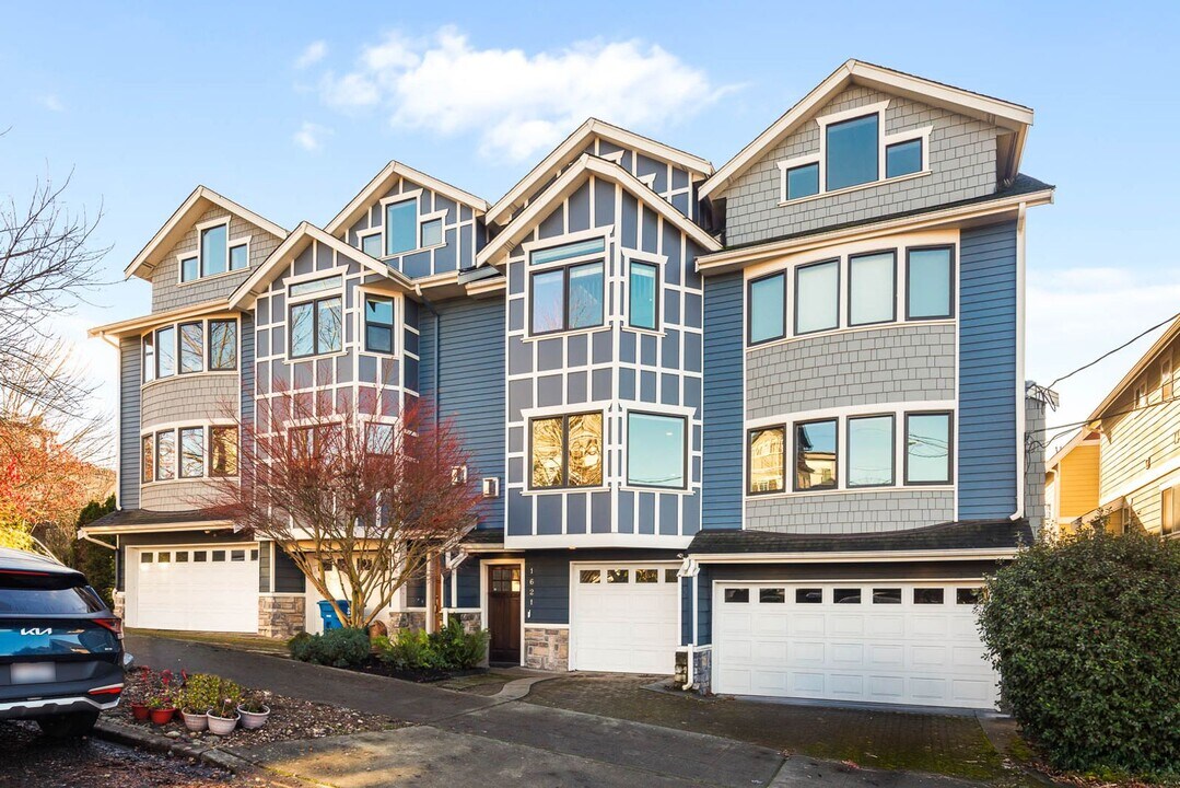 1621 E Fir St in Seattle, WA - Building Photo