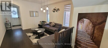 11 Ivor Cres in Brampton, ON - Building Photo - Building Photo