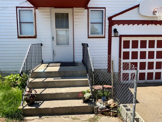 218 S Jackson St, Unit C in Butte, MT - Building Photo - Building Photo