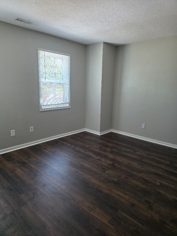 property at 4304 Presley Ct