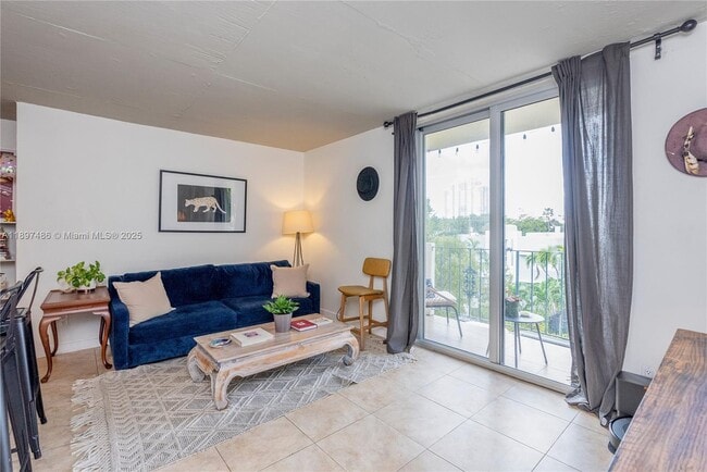 915 Jefferson Ave in Miami Beach, FL - Building Photo - Building Photo