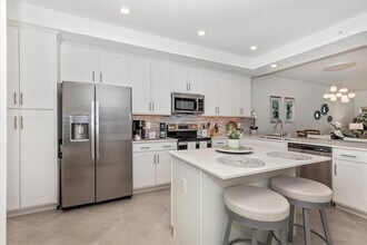 12280 Wellen Golf St, Unit 304 in Venice, FL - Building Photo - Building Photo