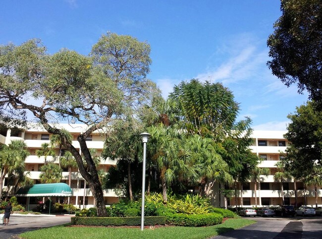 1850 Homewood Blvd-Unit -510 in Delray Beach, FL - Building Photo - Building Photo