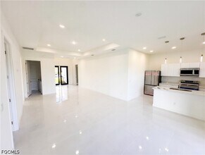 477 Rayford St in Lehigh Acres, FL - Building Photo - Building Photo