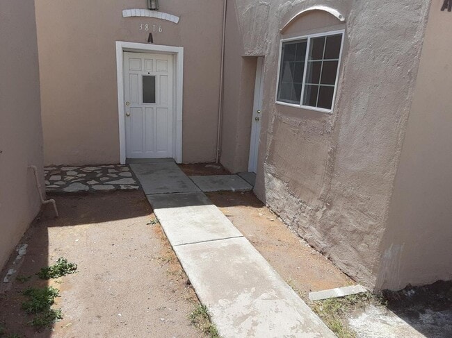 property at 3816 E San Antonio Ave