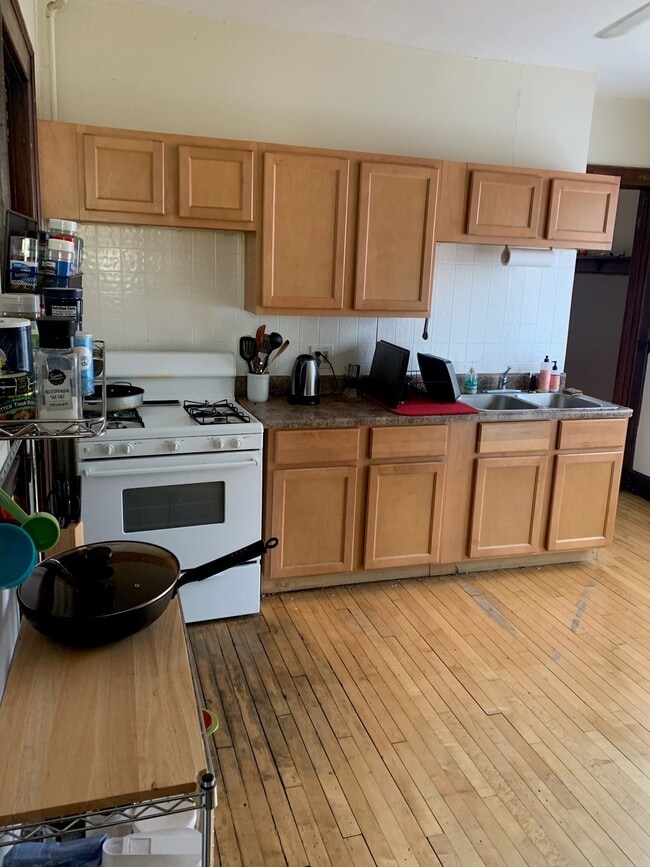 1700 E Belleview Pl in Milwaukee, WI - Building Photo - Building Photo