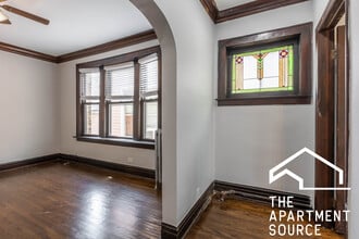 3823 N Drake Ave, Unit #2 in Chicago, IL - Foto de edificio - Building Photo